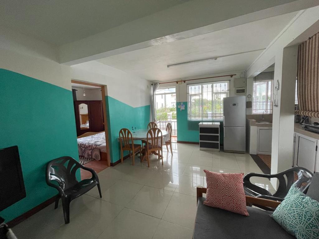 Apartment Bay